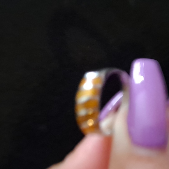 Ring - Picture 3 of 4